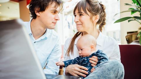 Νέα υπηρεσία στο gov.gr: ονοματοδοσία και δήλωση βάφτισης με ένα κλικ